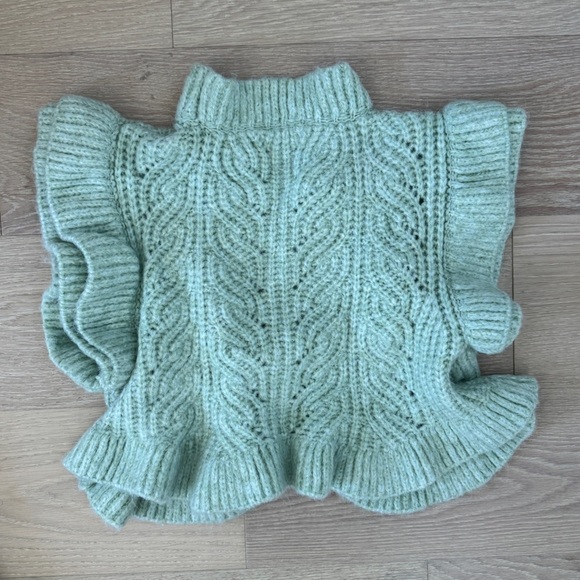 Zara Ruffled Knitted Vest - Picture 3 of 5